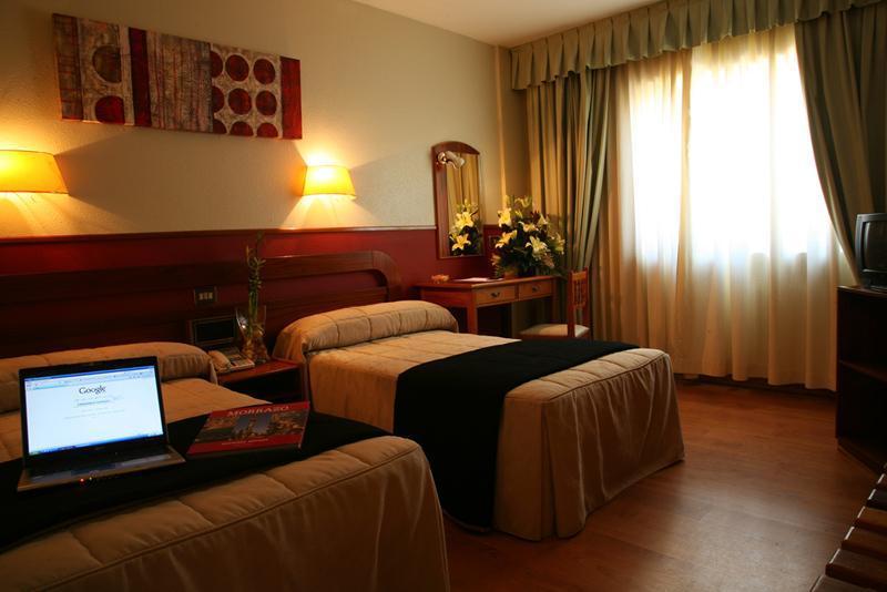 Hotel Airinos 3* Cangas do Morrazo Bagian luar foto