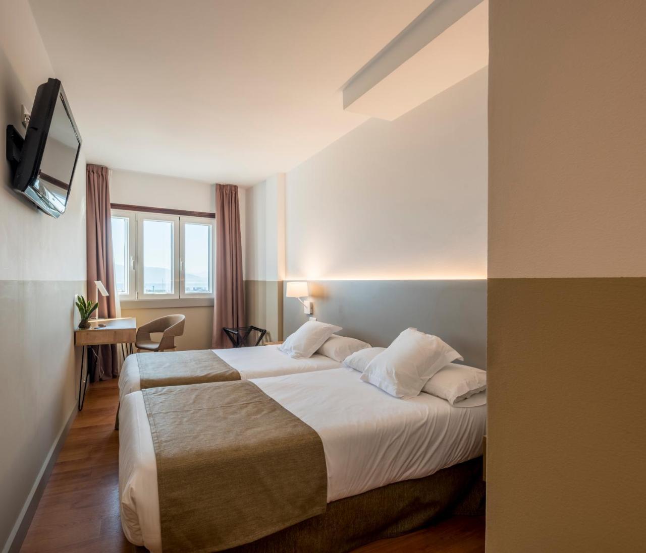 Hotel Airinos 3* Cangas do Morrazo Bagian luar foto